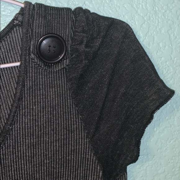 gray blouse - Picture 3 of 3